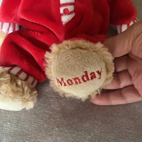 F. A. O. Schwarz Monday Sleepytime bear - Picture 5 of 7